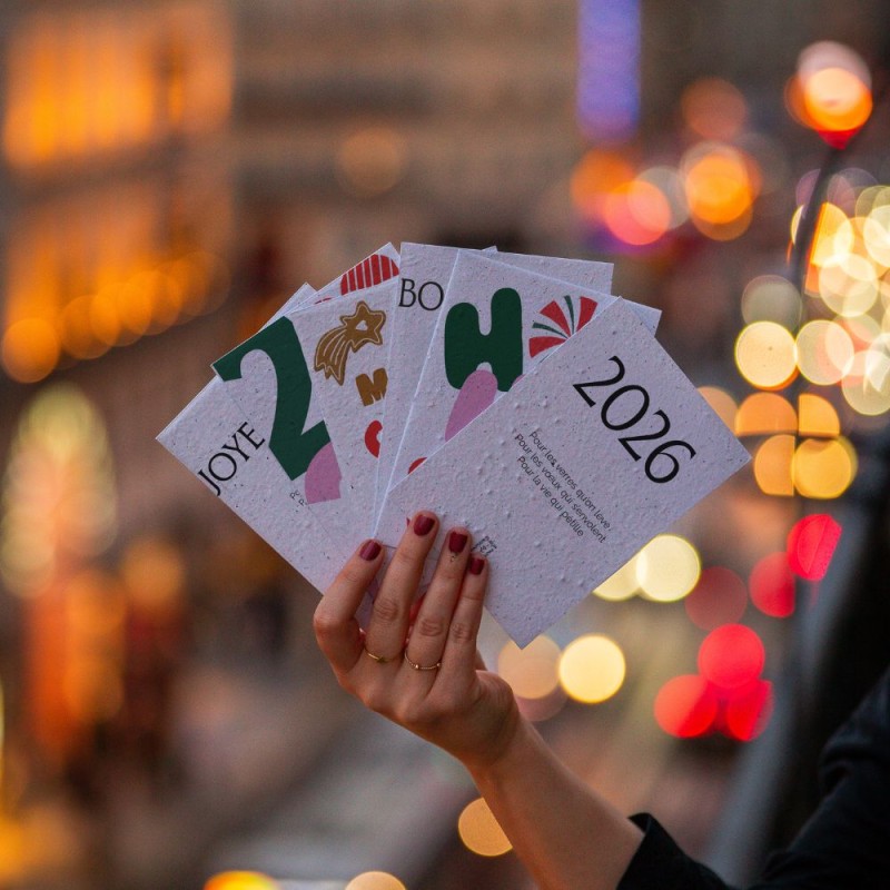 La Carte à planter 2026 « 2026 Bonne Année » est une manière douce, festive et responsable de souhaiter la bonne année.
