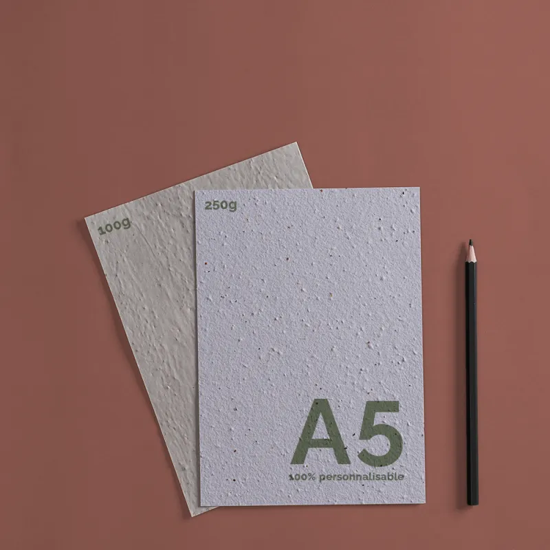 Impression 100% personnalisée sur papier ensemencé - Format 14,8 × 21 cm Premium