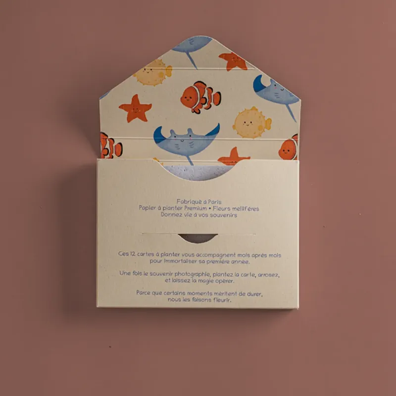 Revivez la tendresse de la première année avec nos cartes étapes bébé « Sous l'océan ».