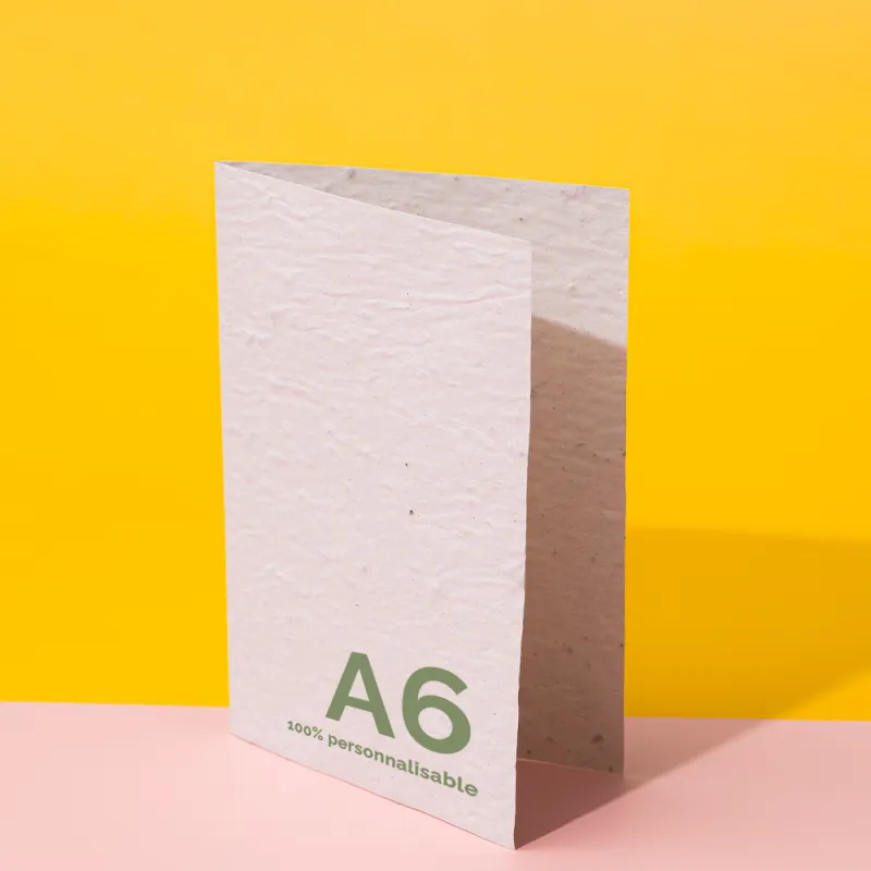 Découvrez nos cartes à planter personnalisables A6 4 pages.